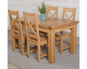 Richmond 140cm - 220cm Oak Extending Dining Table and 4 Chairs Dining Set with Berkeley Chairs