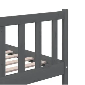 Berkfield Bed Frame Grey Solid Wood 150x200 cm King Size