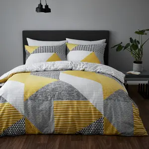 Larsson Geo Duvet Cover Set Yellow / Kingsize - 2 Standard Pillowcases