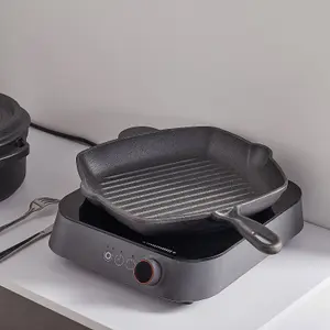 Black Square Cast Iron Kitchen Grill Pan with Pour Spouts