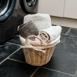 Hand Woven Wicker Laundry Basket with Handles Natural / Medium (22 cm x 42 cm x 32 cm)