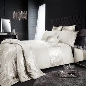 Tomaszewski Polyester Solid Colour Duvet Cover with Pillowcases Cream / Single Duvet Cover + 1 Standard Pillowcase