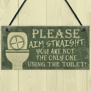 Red Ocean Funny Novelty Bathroom Sign Aim Straight Loo Decor Humouros Wall Plaque Home Gift