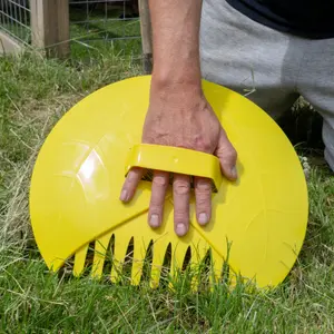 garden leaf grabbers,hand held tidy rake picker,leaf collector/grab (daffodil yellow)