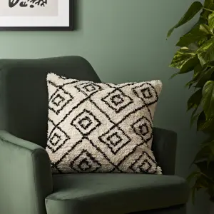 GoodHome Jaspar White Geometric Indoor Cushion (L)50cm x (W)50cm