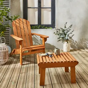 sweeek. Foldable wooden retro garden deck chair with side table Adirondack Salamanca Natural 69x139.2x90 cm