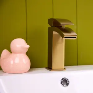 Flode Boras Mono Basin Mixer Tap Brushed Brass