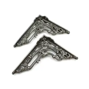 Oakcrafts - Pair of Victorian Scroll Leaf Shelf Brackets - 130mm x 155mm