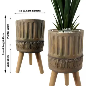 Ridged Composite Planter with Stand