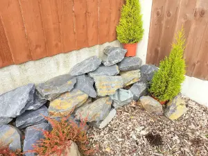 Garden Rockery / Pond Edging Stones -Welsh Slate 200-300mm