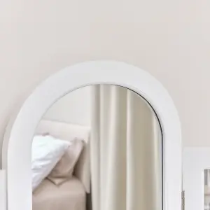 Melody Maison White Arched Triple Dressing Table Mirror - Daventry White Range