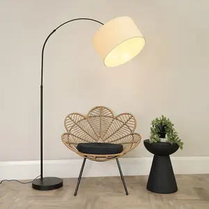 ValueLights Louis Black Arched Curved Floor Lamp with Ochre Woven Drum Lamp Shade and LED Bulb