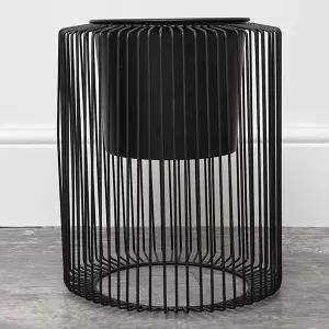 Melody Maison Black Metal Wire Planter Pot