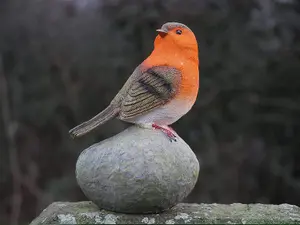 Robin Redbreast Perched On Stones Resin Bird Set Highly Detailed Garden Ornaments Christmas Decoration