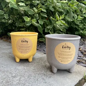 Warm Grey Straw Planter with Feet Large