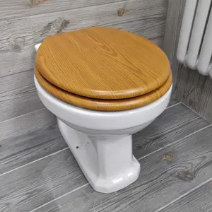 Oak Effect Soft Closing Toilet Seat