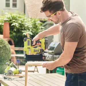 Ryobi 18V 50mm 1 x 4Ah Li-ion One+ Cordless Straight Nail gun