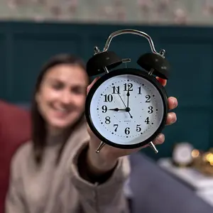 Quartz Movement / Crystal Alarm Tabletop Clock Black