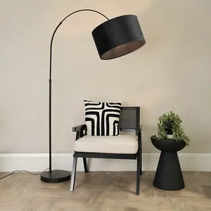 ValueLights Louis Black Arched Curved Floor Lamp with Black Velvet Drum Lamp Shade and LED Bulb