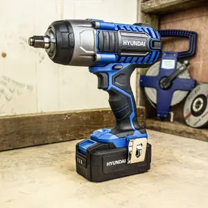 Hyundai 20V MAX 350Nm Li-Ion Cordless Impact Wrench HY2178