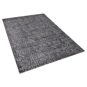 Viscose Area Rug 140 x 200 cm Grey and Silver ESEL