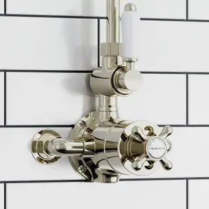 ENKI Downton English Gold White Traditional Top Outlet Brass Thermostatic Twin Shower Valve T70