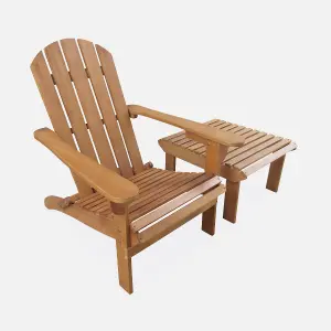 sweeek. Foldable wooden retro garden deck chair with side table Adirondack Salamanca Natural 69x139.2x90 cm