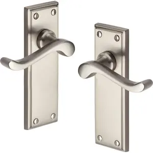 Edwardian Door Handle Kit Satin Nickel