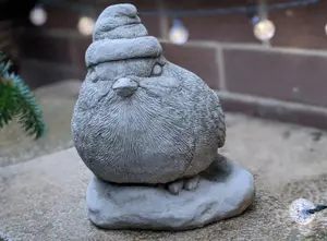 Stone Cast 'Christmas Robin' Garden Ornament