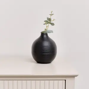 Melody Maison Black Metal Ribbed Swirl Vase - 17cm