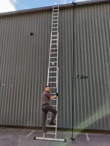 Triple Extension Ladder 3 x 11 Rung 7.0m Max Open Height 3.0m Closed