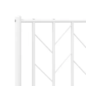 Berkfield Metal Bed Frame without Mattress with Footboard White 150x200cm