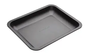 MasterClass Non-Stick Medium Sloped Roasting Pan