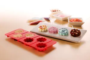 Essentials by Premier 6 Flower Moulds 12 Sticks Cake Pop Mould