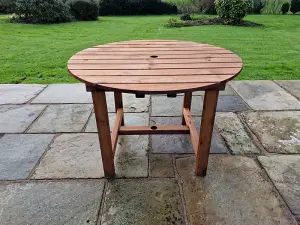 Valley Round Garden Dining Table - Timber - L113 x W113 x H75 cm - Minimal Assembly Required