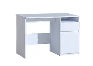 Arca AR7 Computer Desk - Sleek Minimalism in Arctic White, H795mm W1200mm D520mm