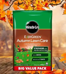 Miracle Gro Autumn Lawn Care Fertiliser Moss Killer and Lawn Feed 360m2