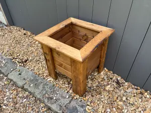 Charles Taylor Prestbury Raised Square Planter Regular