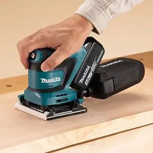 Makita DBO480Z 18v LXT 114mm Detail 1/4 Sheet Finishing Delta Sander + 62 Sheets