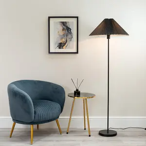 ValueLights Akira Black Metal Floor Lamp with Pleated Lampshade - LED Bulb Included