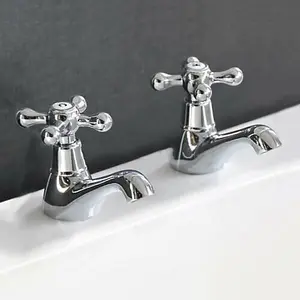 Bath Pillar Taps Chrome Polished Finish Hot & Cold Taps