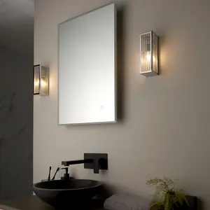 Bathroom Wall Light Fitting - Chrome Plate & Ribbed Glass Shade - Single Lamp