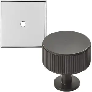 Cabinet Door Knob & Contrasting Backplate Set - Reeded Lined Kitchen Pull - Matt Black & Chrome