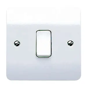 MK 10A Single 2 way Screwed Intermediate switch Gloss White