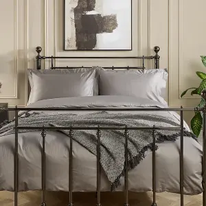 Hotel Pure Luxury 5 Star Duvet Cover Set