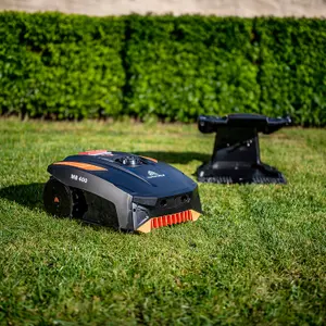 Yard Force MB400 Robotic Lawnmower with App control for medium size gardens up to 400m²