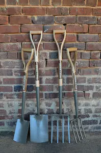 Spear & Jackson 1150HR Heritage Forged Digging Spade 32"