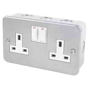 Selectric LG9098MB Metalclad Switch Socket 13 Amp - 2 Gang SP