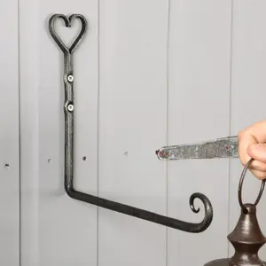 Heart Iron Wall Bracket Outdoor Basket Hanger Garden Hanging Basket Bracket