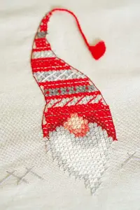 EMB T/CLTH XMAS GNOMES - Embroidery Kit: Tablecloth: Christmas Elves - Vervaco